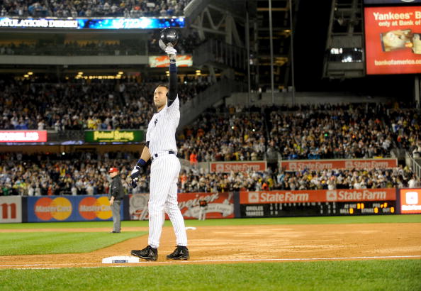 Highlight] The Captain, Derek Jeter makes his Yankees Stadium return to a  massive ovation : r/NYYankees