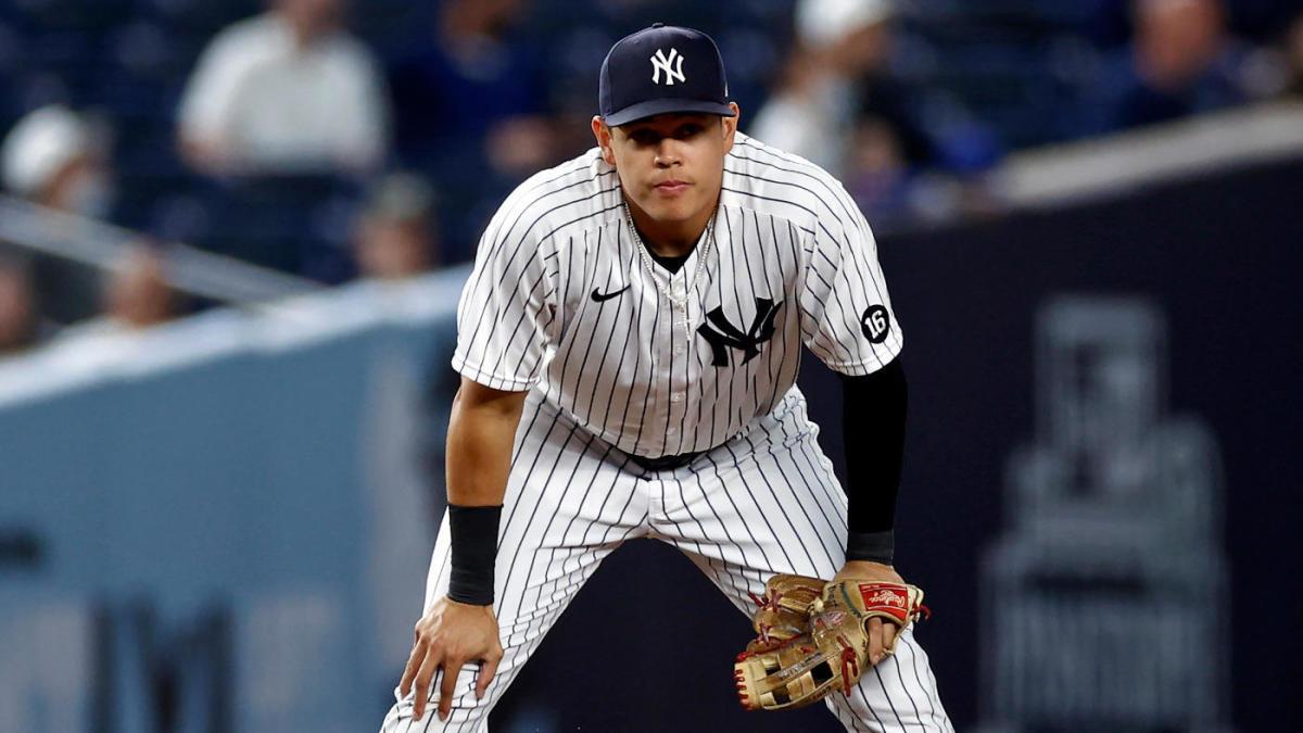 What should the Yankees do with Gio Urshela?