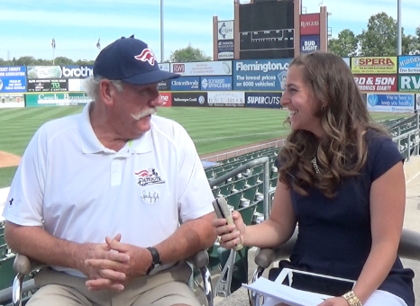 Sparky Lyle sits down for a one-on-one interview with Bronx Pinstripes' Danielle McCartan, talks about Chapman, Miller, Betances, Rivera, Munson, and sings The Eagles' Hotel California